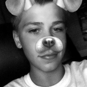 Meet your Posher, Max